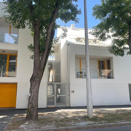 Apartamento Christy'S House Debrecen Exterior foto
