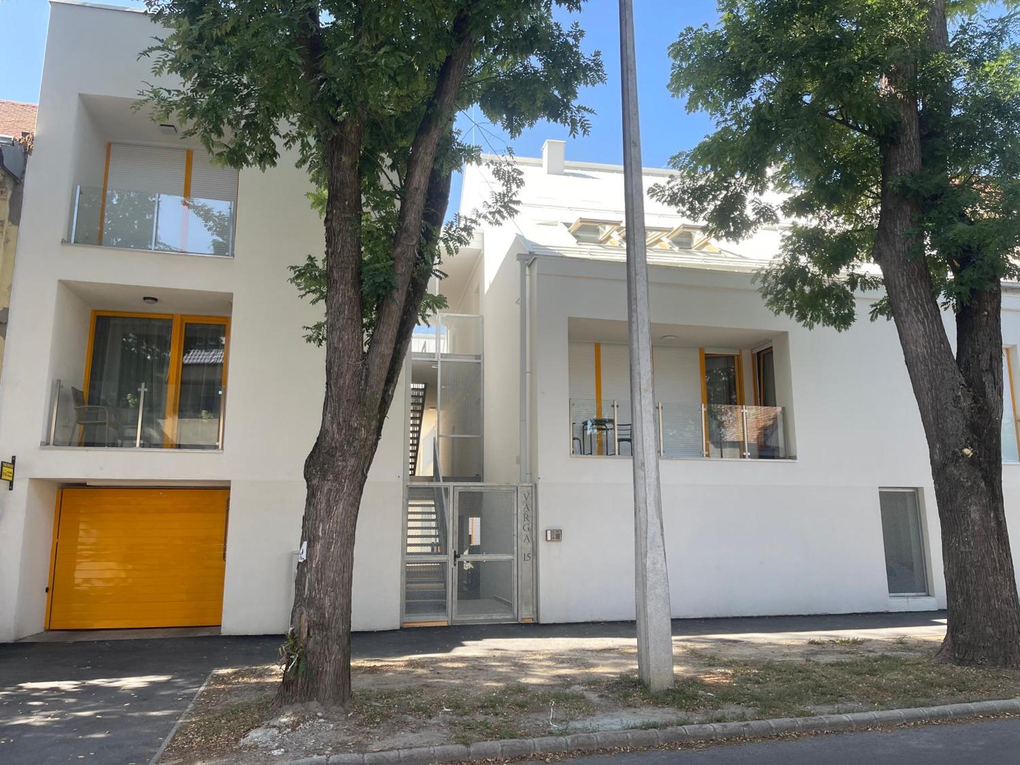 Apartamento Christy'S House Debrecen Exterior foto
